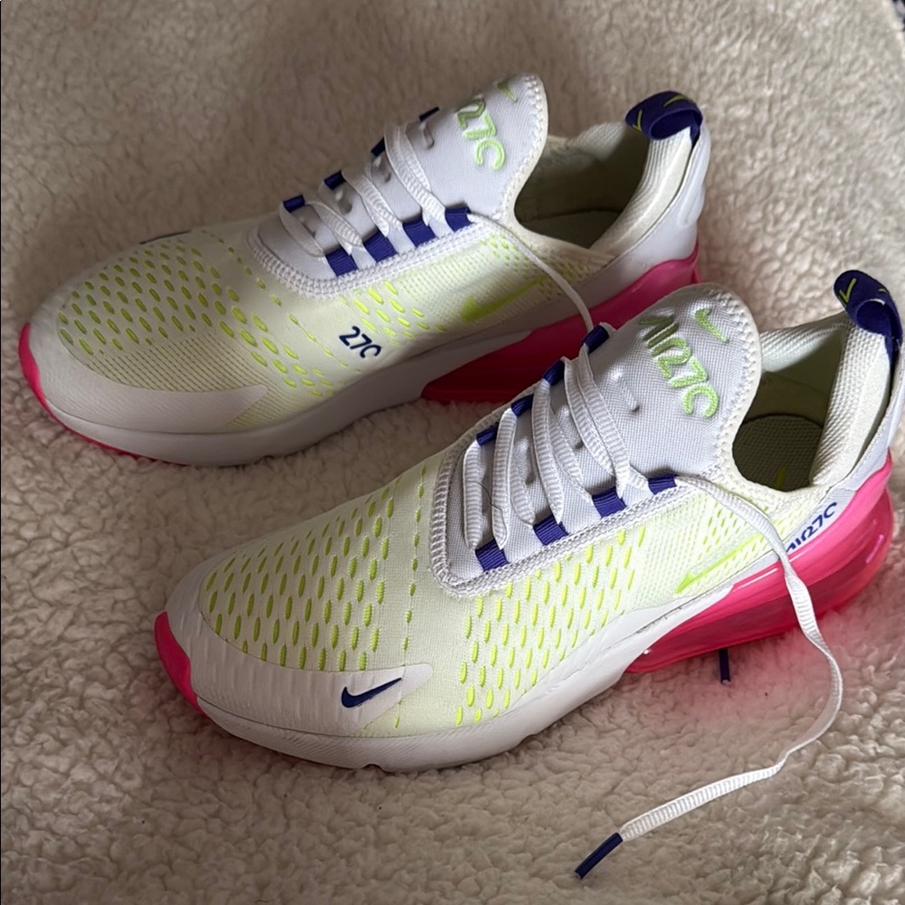 Nike Air Max 270 White and Pink Athletic Shoes